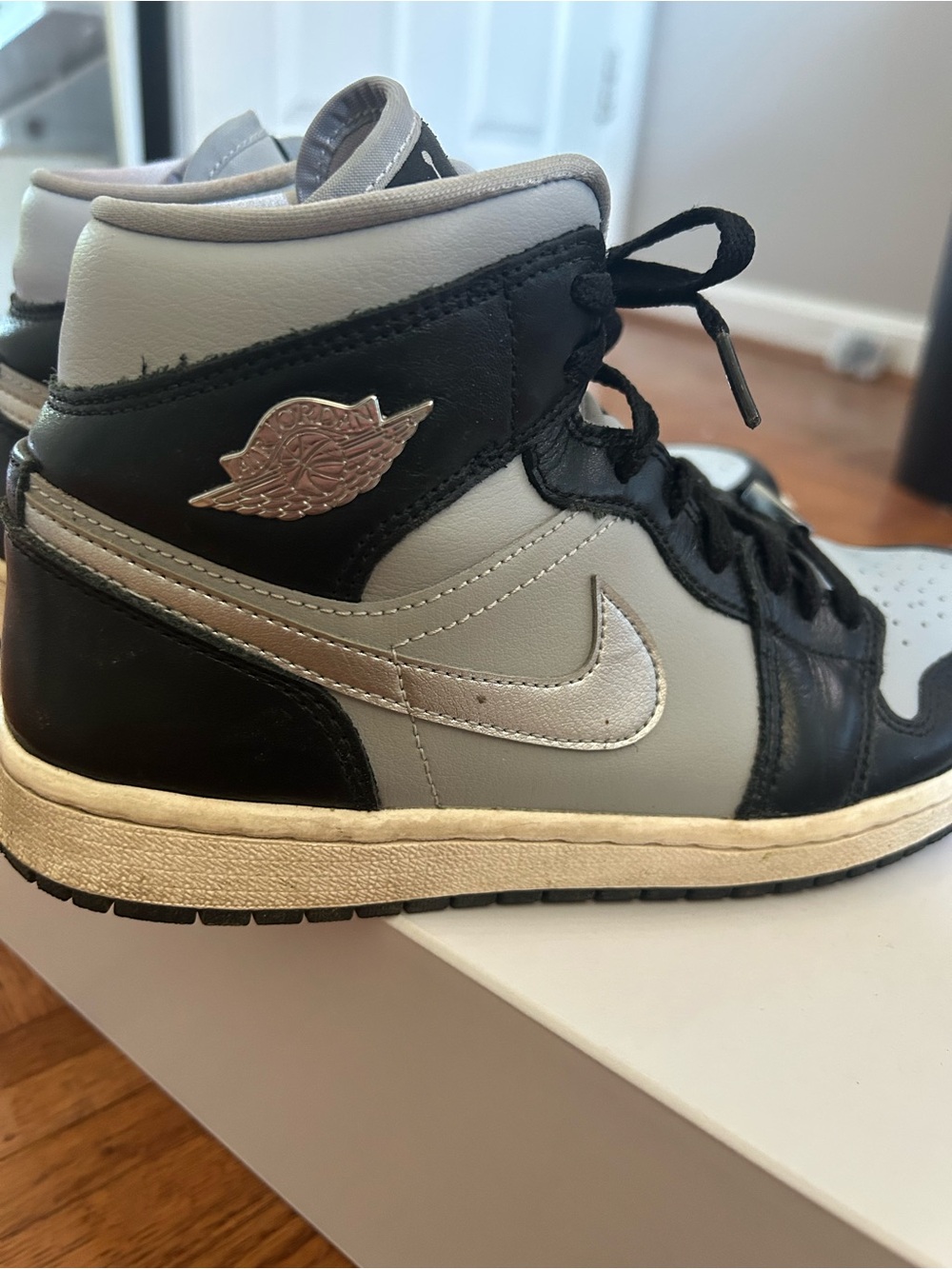 Air Jordan 1 Low - Metallic Silver & Black womens Sneakers - Picture 5 of 12